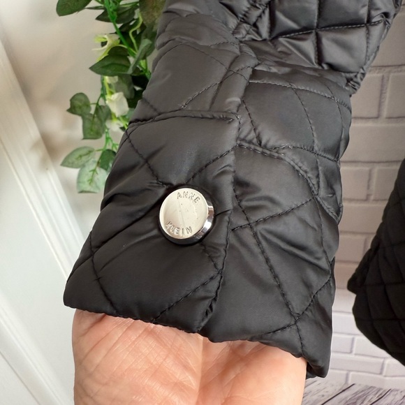 Anne Klein Black Quilted Jacket Women's Size S - Picture 7 of 12